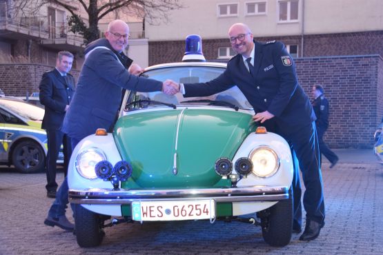 Manfred Buchholtz und Torsten Götte  (Copyright Polizei Viersen. Das Foto darf in Verbindung mit dem Artikel und der Polizei Viersen verwendet werden) 